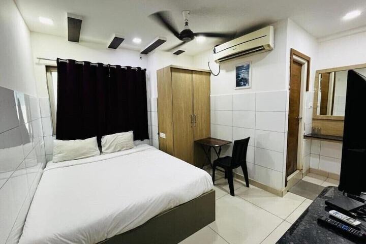 Room 8 of 22