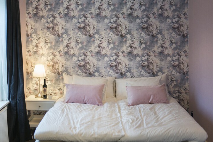 Room 8 of 49