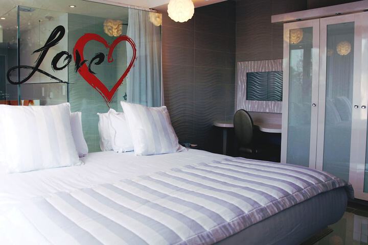 Room 29 of 83