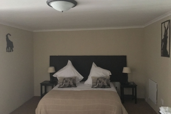 Room 14 of 120