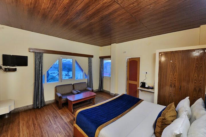Room 10 of 92