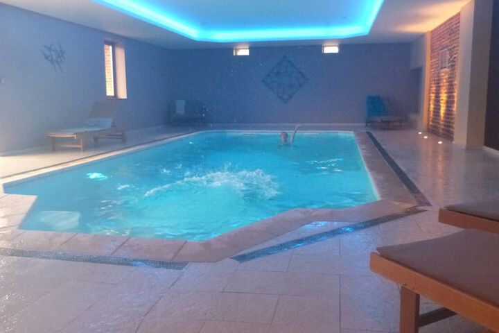 Pool 36 of 71
