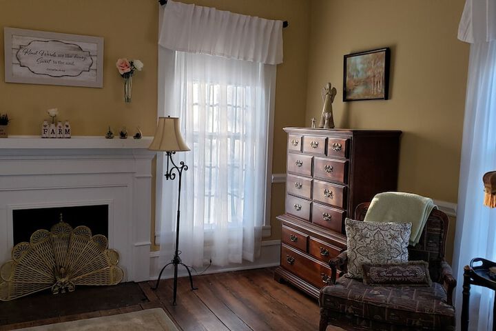 Room 2 of 31