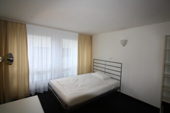 Room 14 of 26