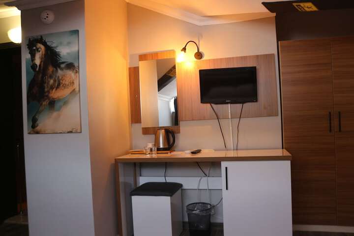 Room 36 of 85