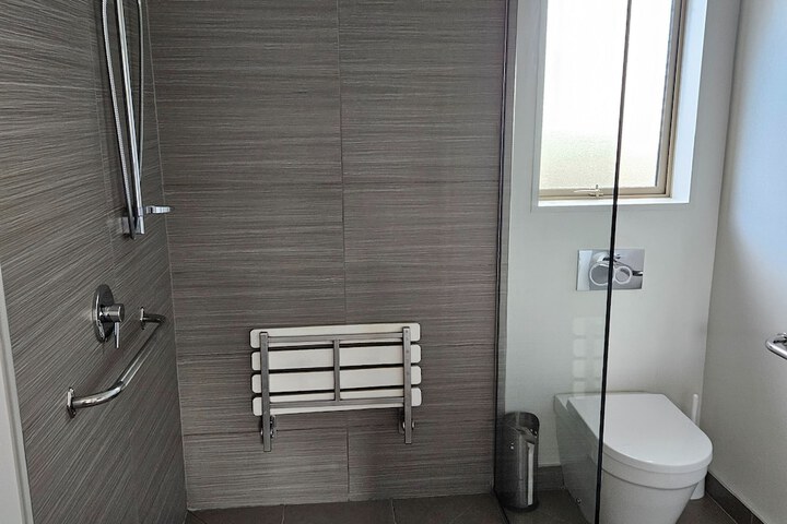 Room 37 of 42