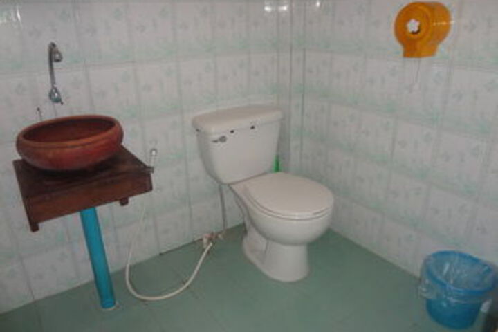 Room 6 of 27