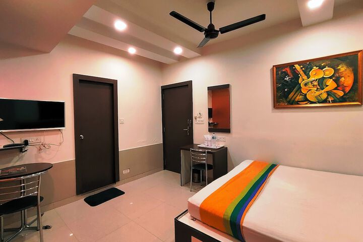 Room 14 of 41