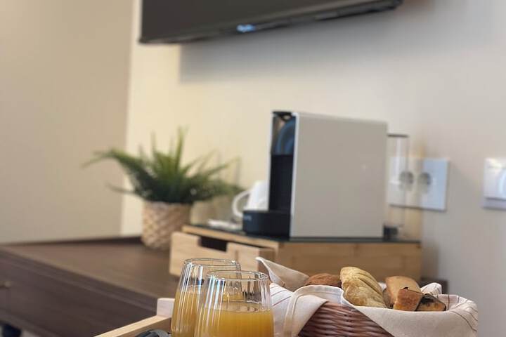 Breakfast/Coffee Service 88 of 115