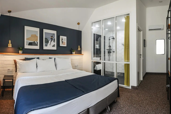 HISTORY HOTEL