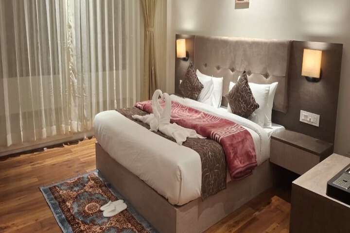 Room 5 of 22