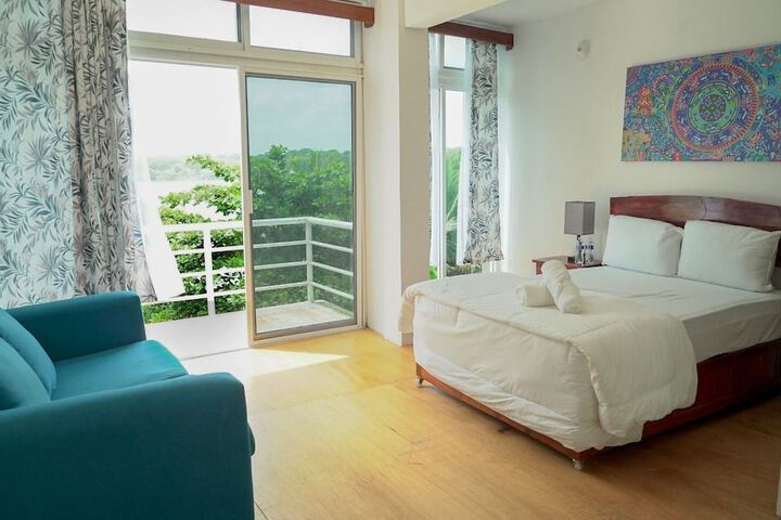 Room 2 of 12