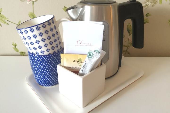 Breakfast/Coffee Service 33 of 80