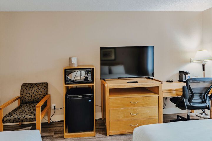 Room 12 of 68