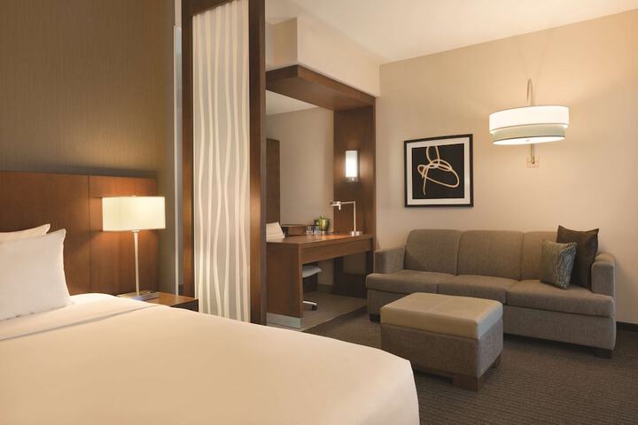 Room 6 of 40