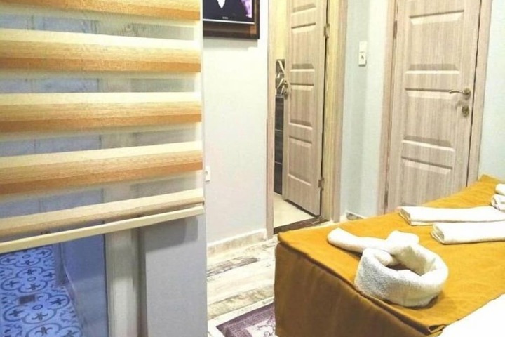 Room 6 of 15