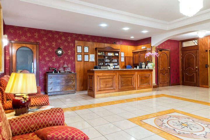 Hotel 4 of 87