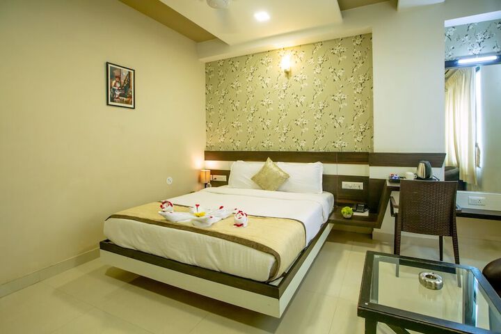 Room 26 of 38