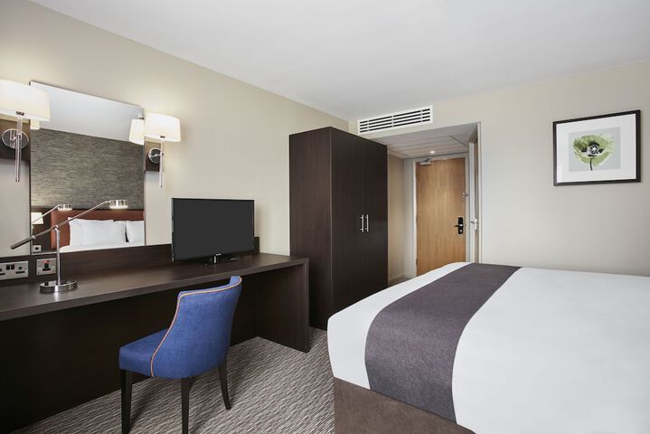 Room 10 of 66