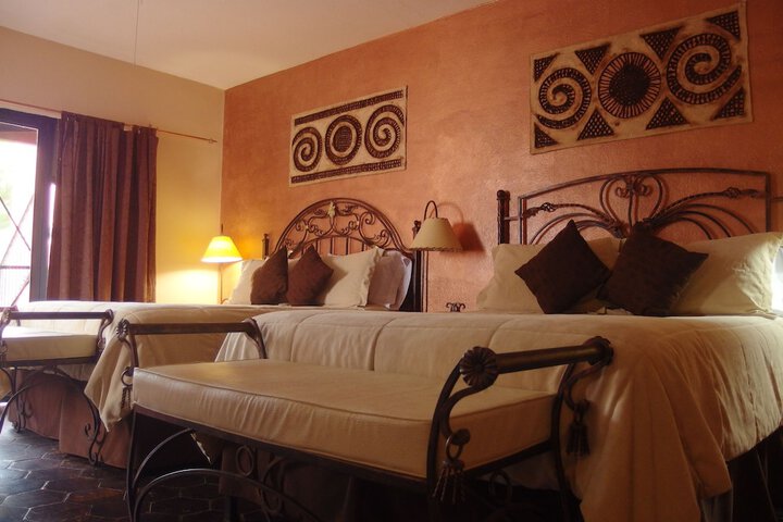 Room 3 of 37