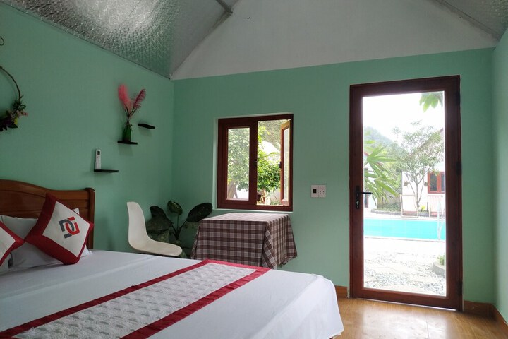 Room 4 of 25