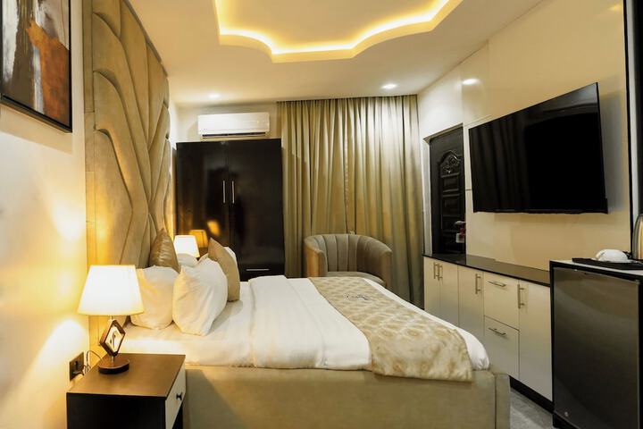 Room 21 of 65