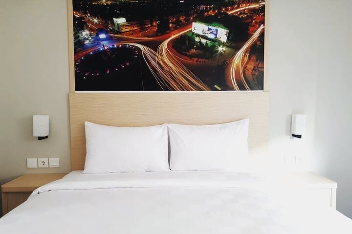 Room 2 of 9