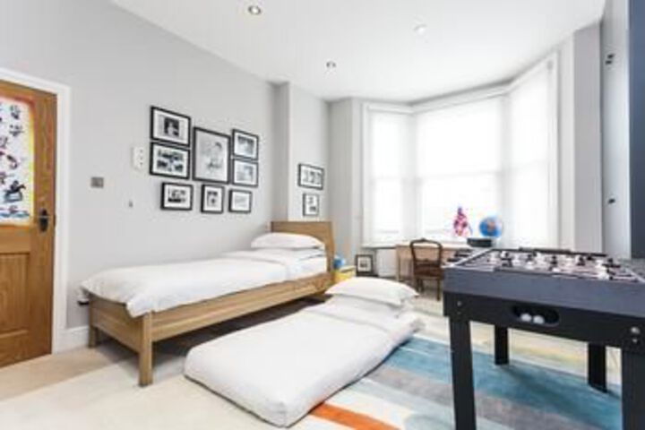 Room 25 of 60