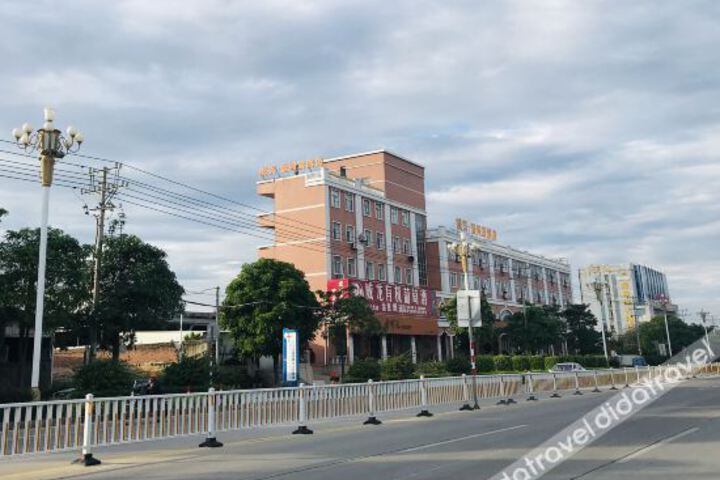 Hotel 8 of 44