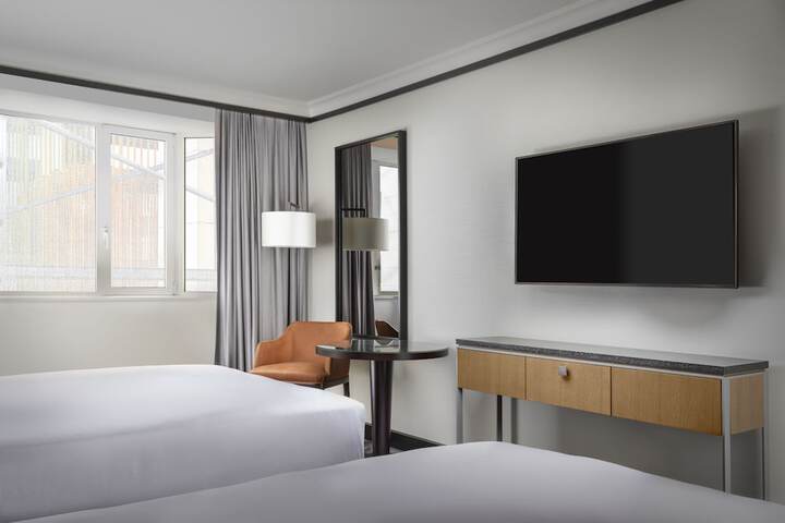 Room 49 of 151