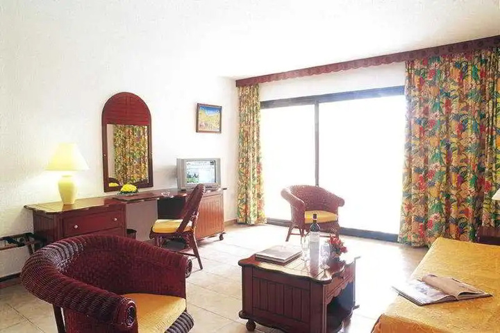 Room 7 of 27