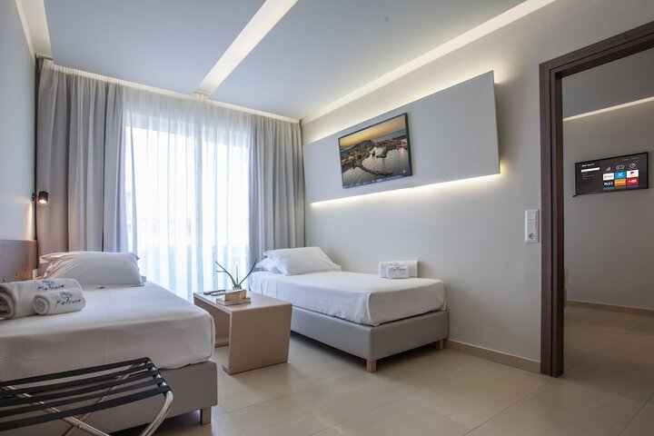 Room 32 of 78
