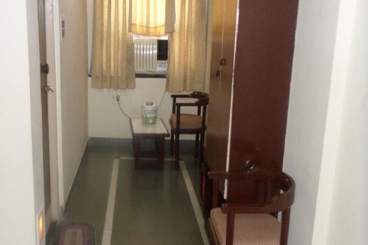 Room 3 of 5
