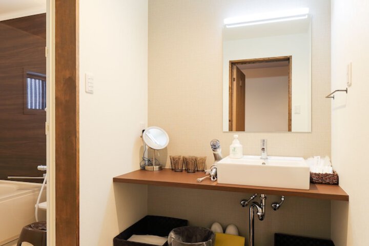 Room 19 of 46