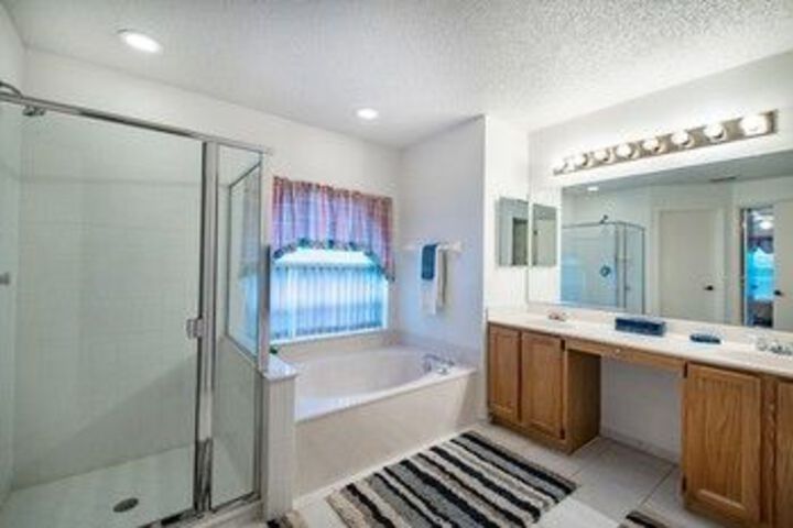Room 2 of 25