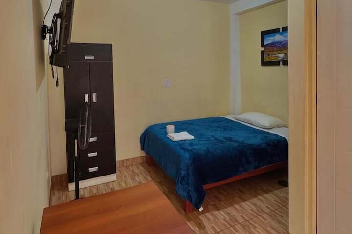 Room 8 of 19