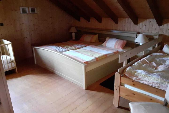 Room 6 of 22
