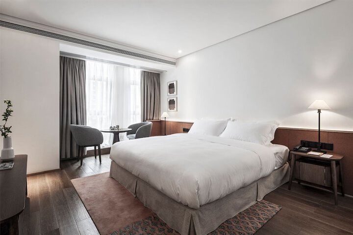 Room 10 of 44