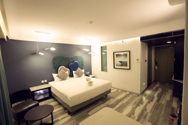 Room 19 of 50