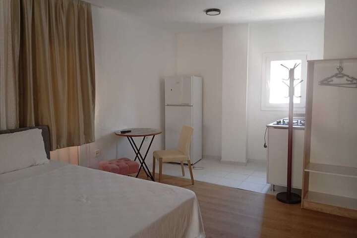 Room 3 of 7