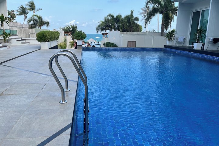 Pool 114 of 218