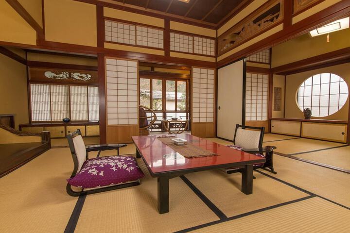 Room 6 of 47