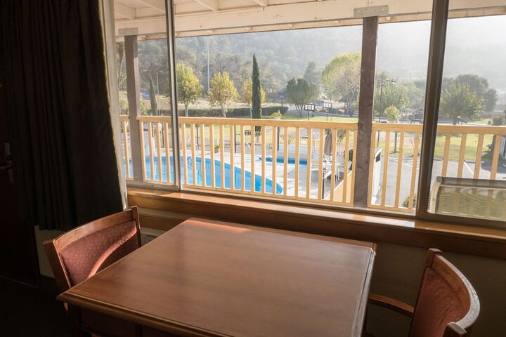 2 Double Beds (5 of 6)