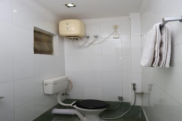 Room 1 of 5