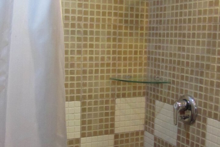 Room 70 of 111