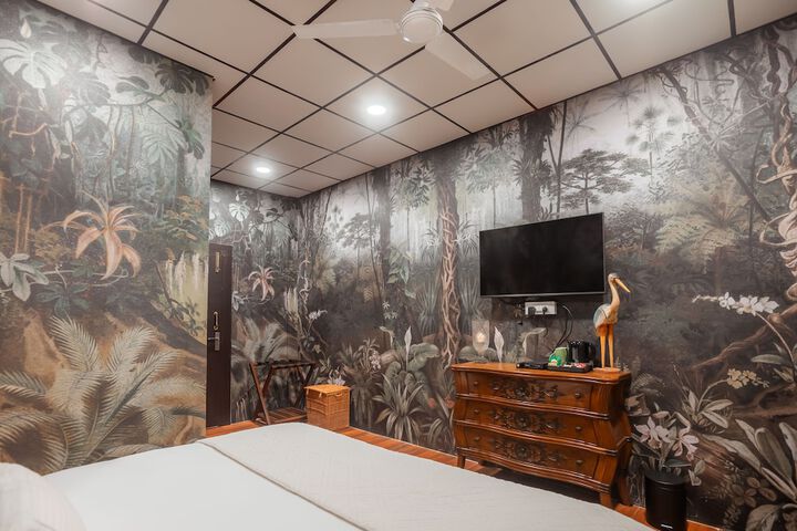 Room 10 of 107