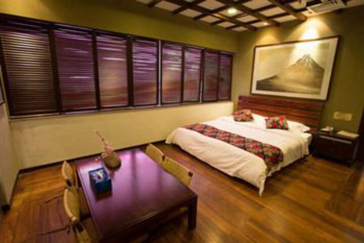 Room 3 of 24