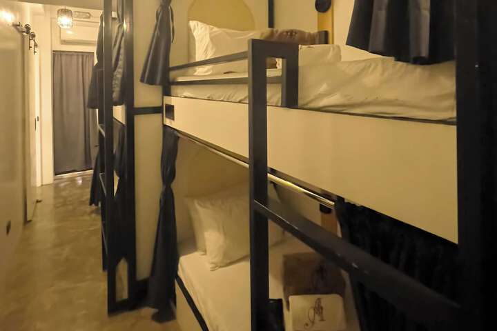 Room 29 of 45