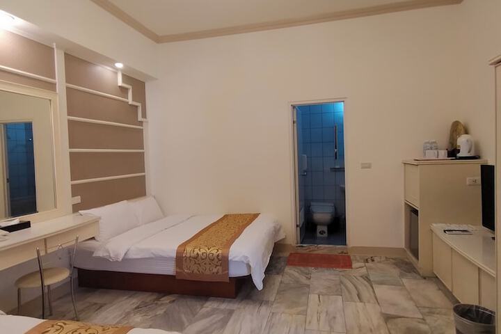 Room 28 of 56