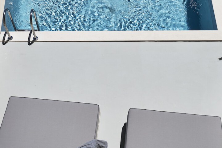 Pool 34 of 40